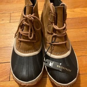Sorel waterproof USA 9 leather